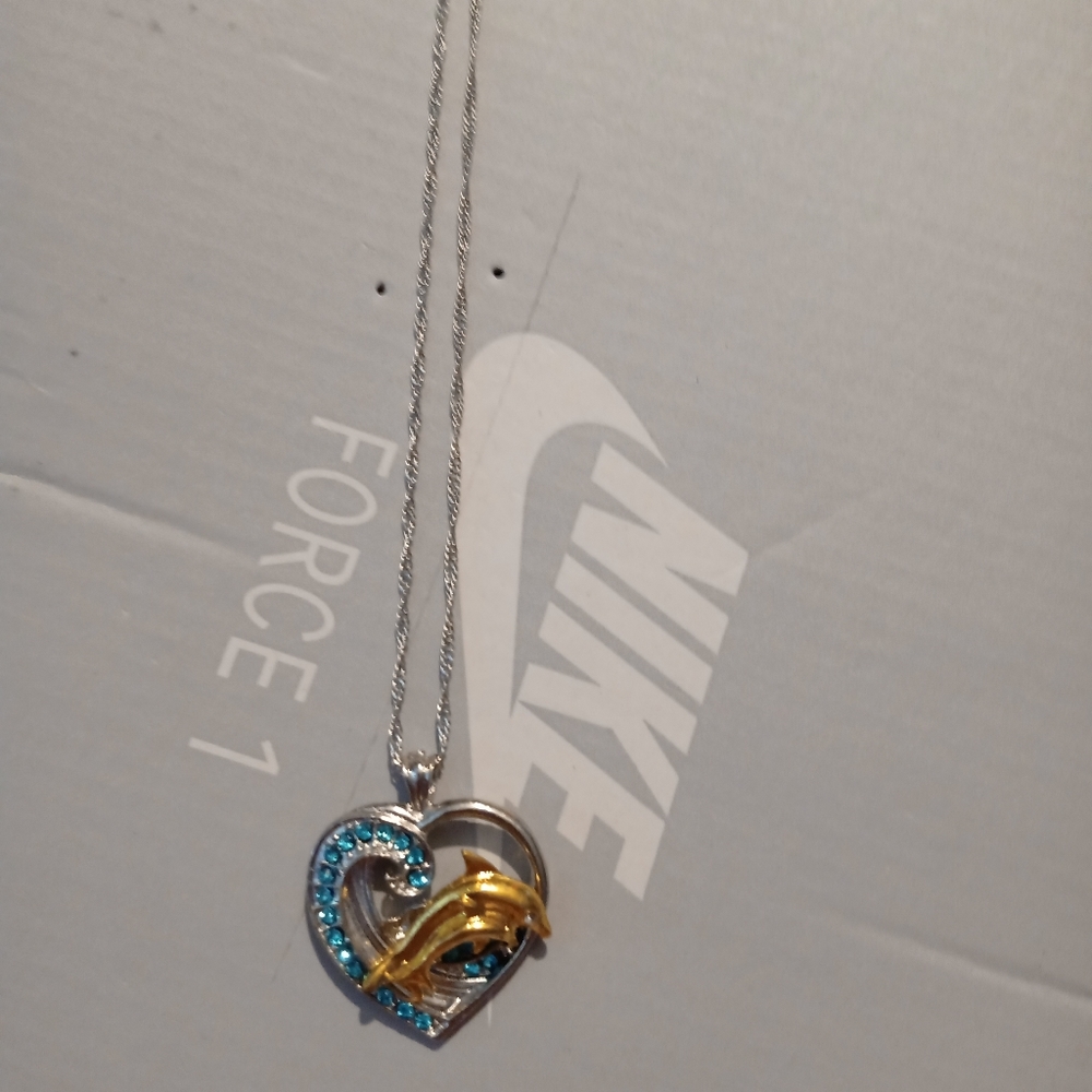 Necklace - Picture 4 of 4